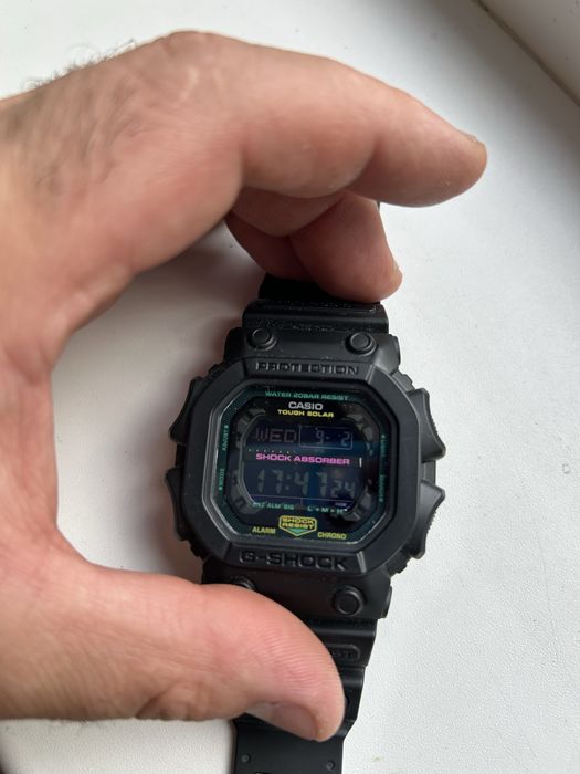 Vand doua ceasuri g-shock solare