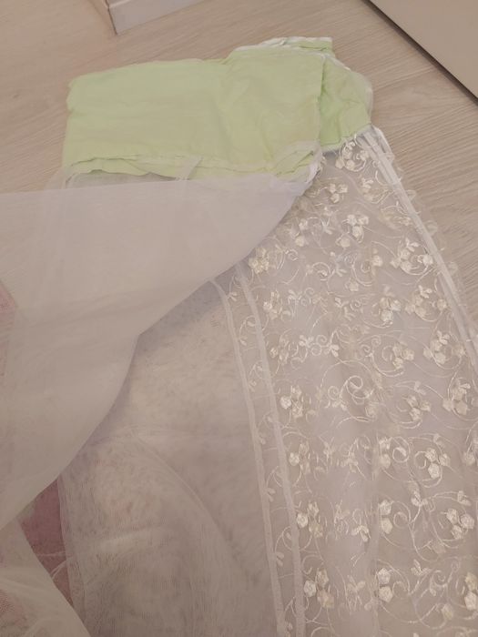 Манеж бежевого цвета