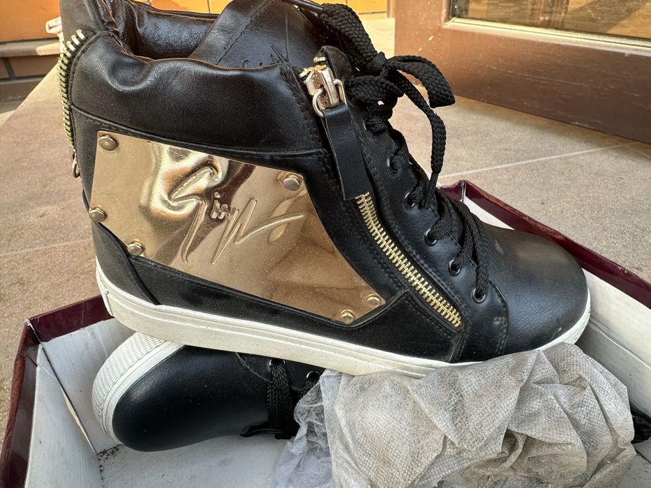 Ботинки Кроссовки