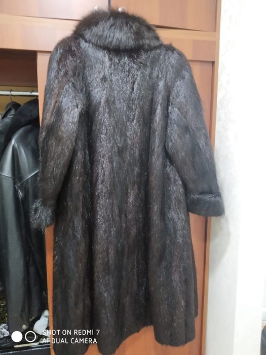 Продам женскую шуба нутрия