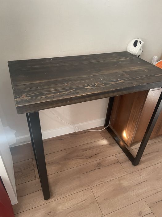 Стол+кресло в хорошем состоянии