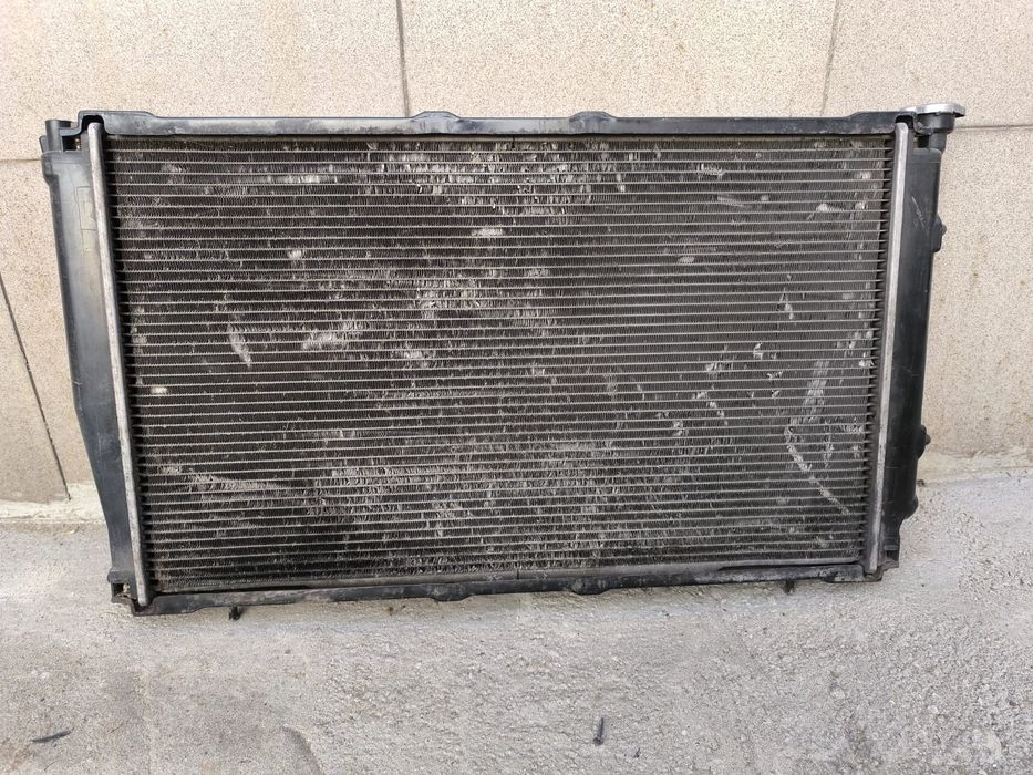 Радиатор на Subaru legacy 1997 г