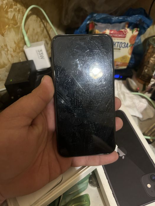 Продам Айфон 11 128гб