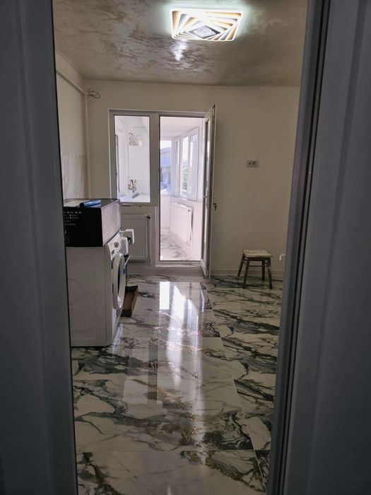 Proprietar !Apartament 3 camere si 2 balcoane !