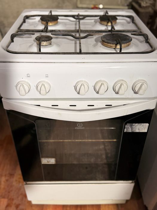 Продам газовую плиту 50 см INDESIT