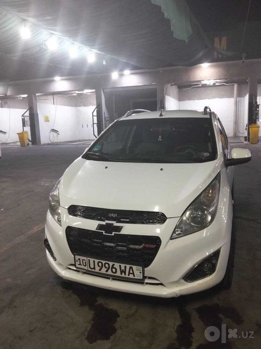 Chevrolet spark.