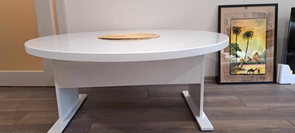 Маса МДФ поръчкова, бял гланц с повдигащ механизъм