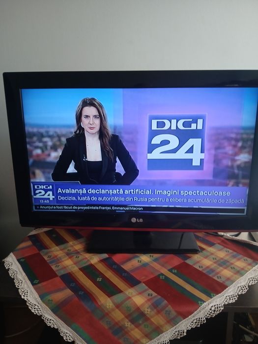 Vând TV. LG  .de 81cm și