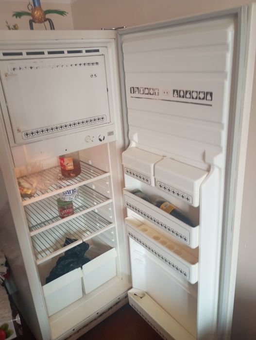 холодильник снежинка 240 л.