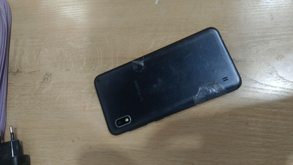 Samsung A10 2/32гб