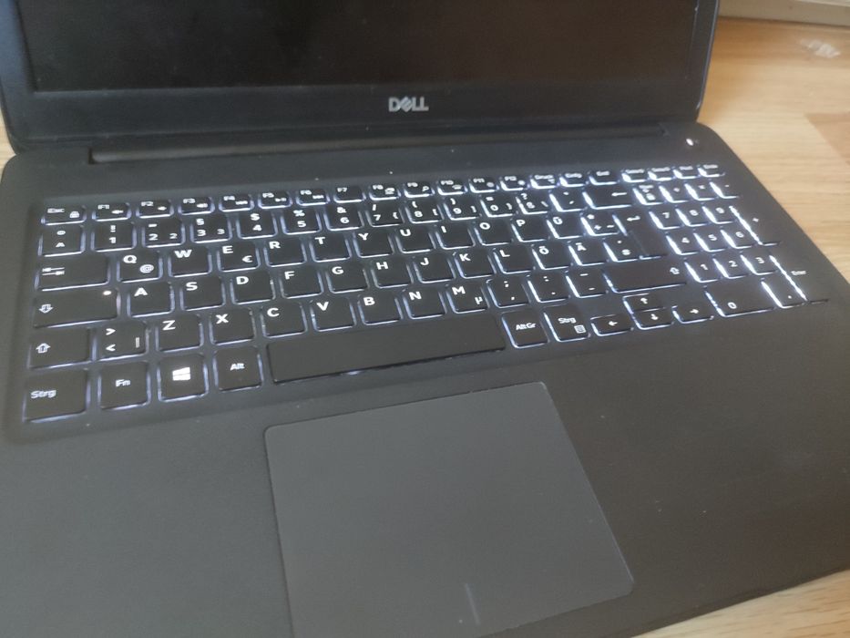 Laptop Dell Latitude 3500- i5-8265u/ 8gb/ 256gb /Tastatura ILUMINATA