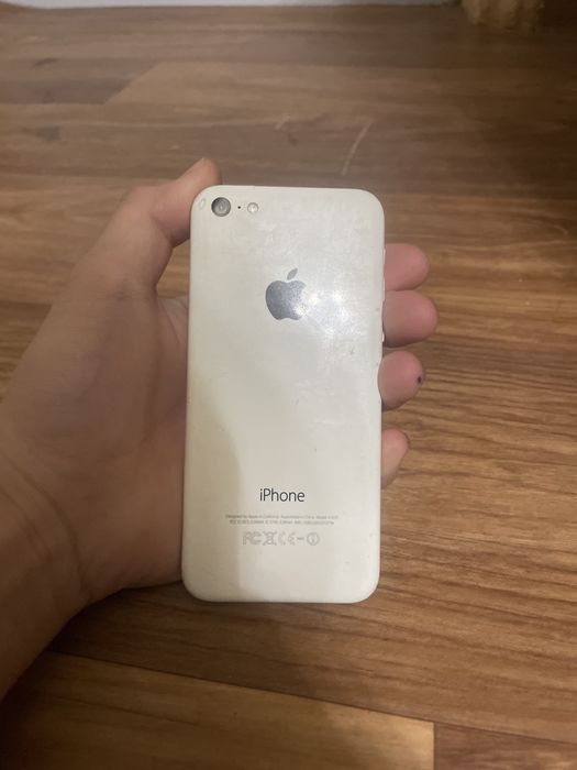 Айфон 5С с деффектами