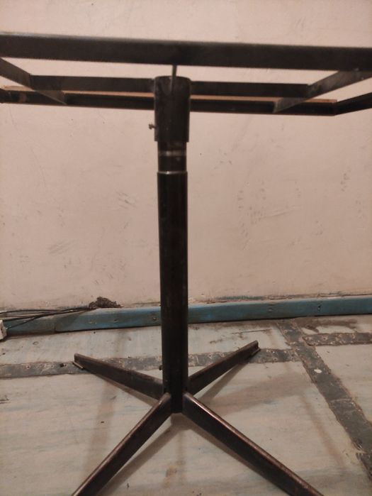 Подставка под телевизор