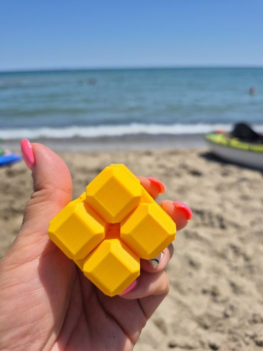 Играчка - 3D отпечатан Безкраен Куб (Infinity Cube) – Антистрес играчка / Fidget Toy 5€