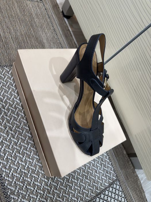 Босоножки Basconi