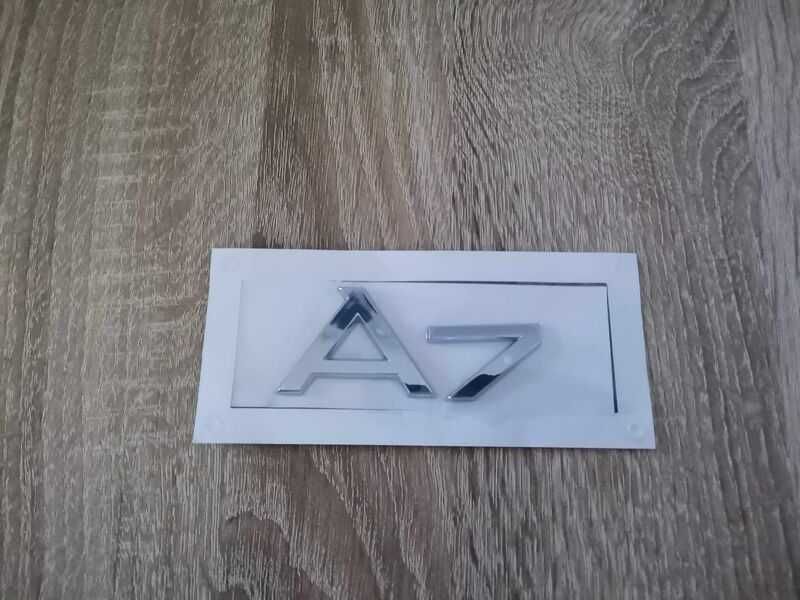 сребриста емблема Audi A7