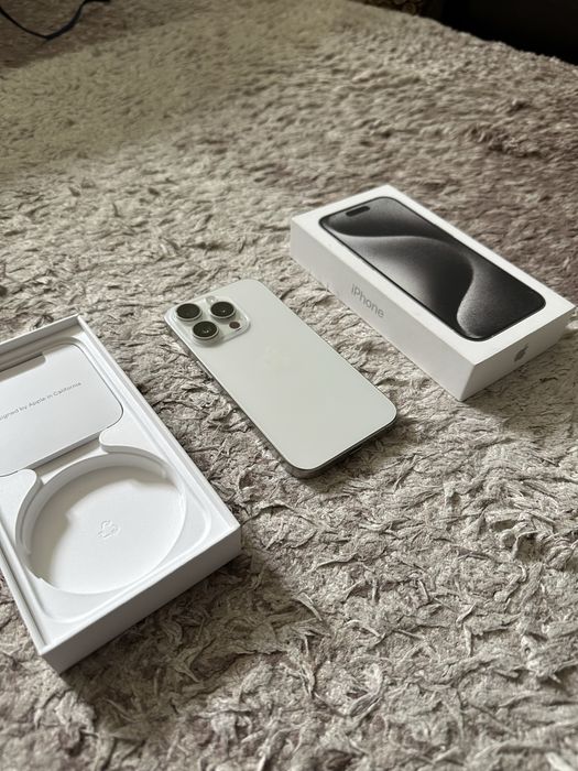 Продаю iPhone 15 Pro в отличном состояние