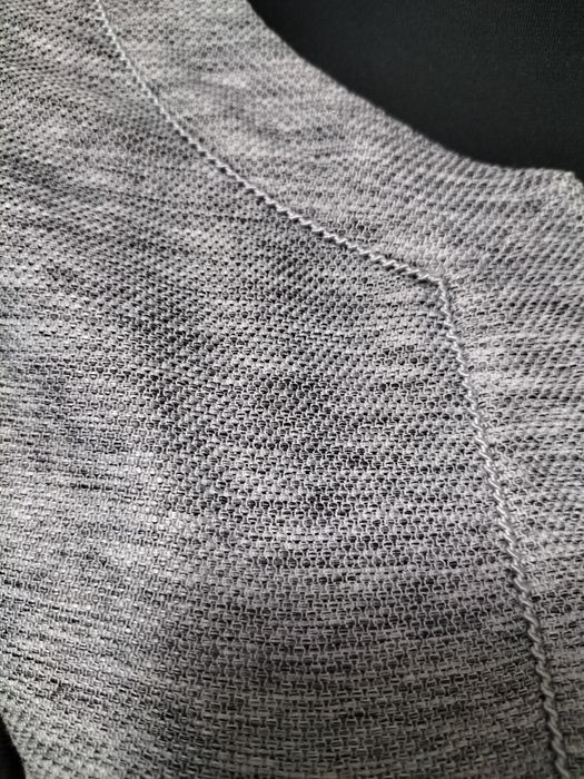 Жакет серого цвета продается