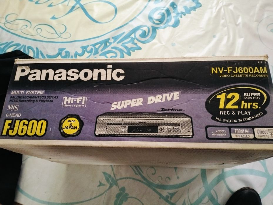 Видео магнитофон панасоник,рабочи продам