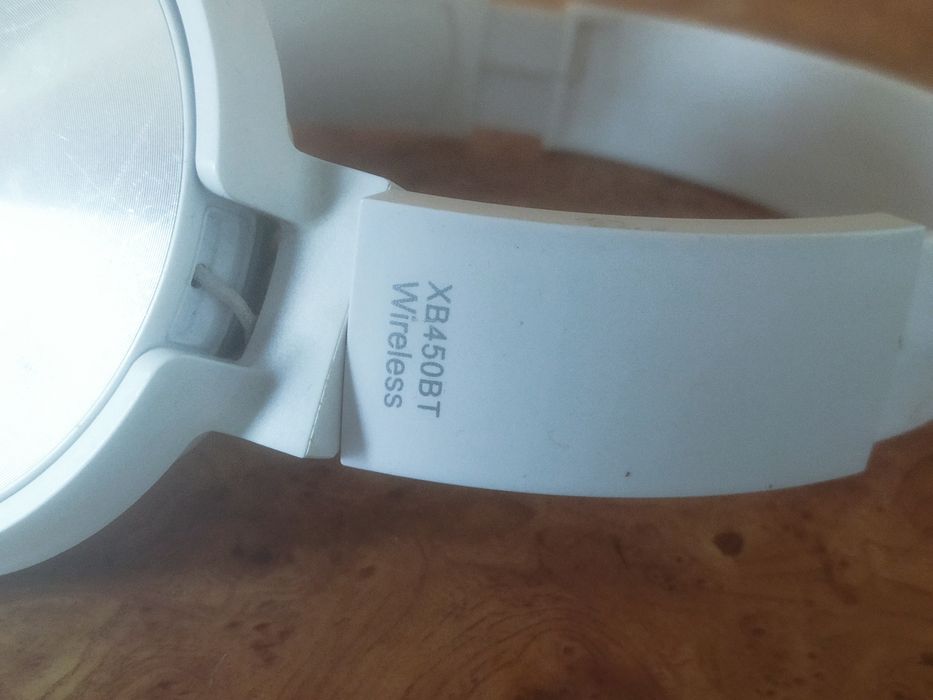 Наушник SONY . Отличный вариант