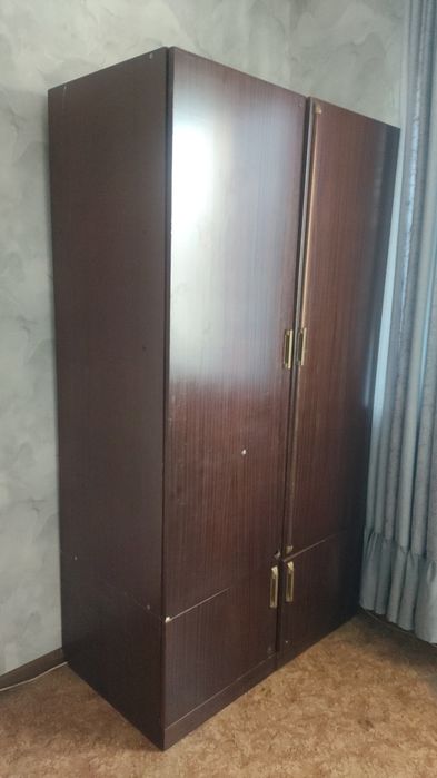Отдам даром шкаф