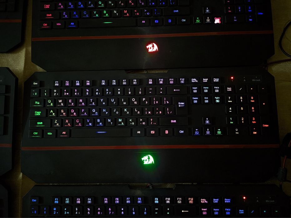 Keyboard sotilad donasi 300.000 so'm
