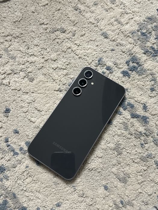 Продается samsung s23 fe 256 gb