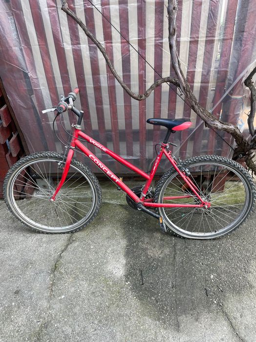 Vand bicicleta in stare buna