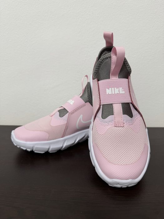 Детски маратонки NIKE Flex Runner 2