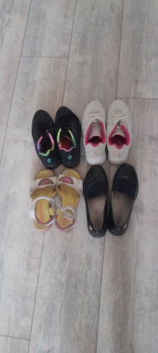 Продам обувь для девочки