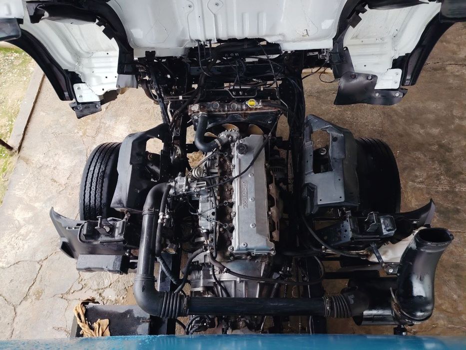 Isuzi vodovoz  6500 ltr  2010 yilda ishlab chiqarilgan