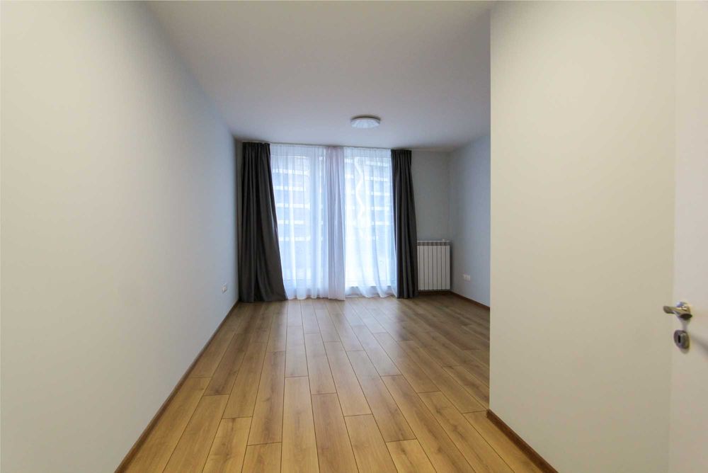 Дава се под наем Тристаен апартамент в София, Оборище - 120 кв.м за 797.64 € - Снимка #8