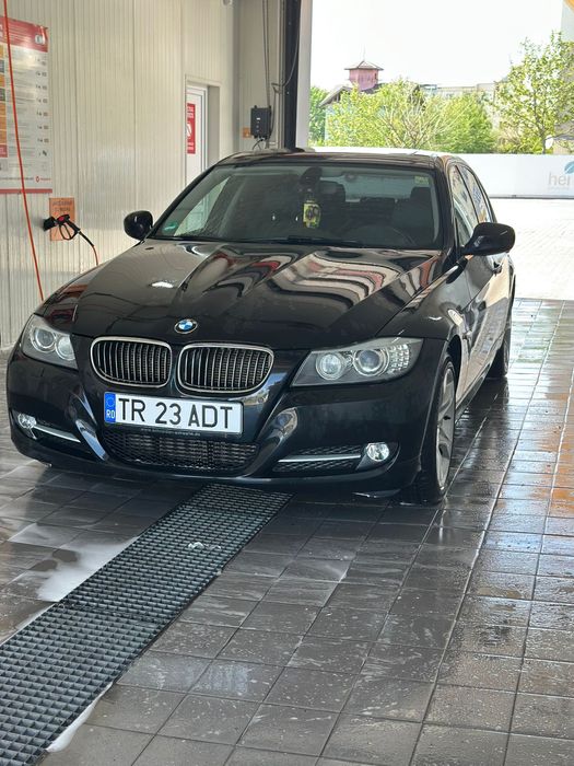 BMW Seria 3 E90 xDrive 320d