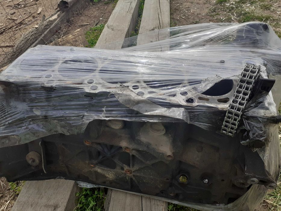 Vând motor Mercedes-Benz 2,7 an 2004