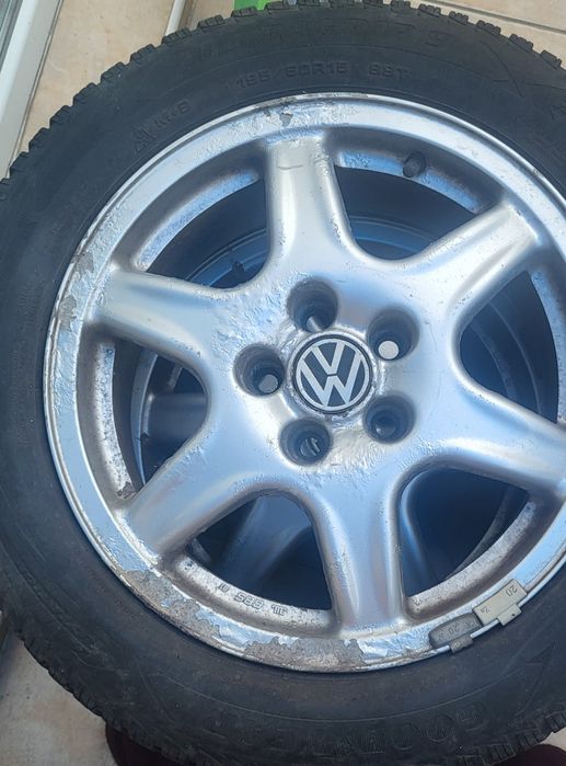 Оригинални алуминиеви джанти за VW 15" с гуми