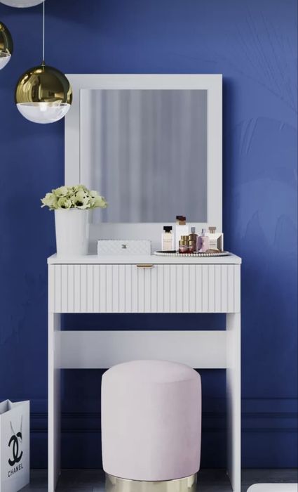 Туалетный столик