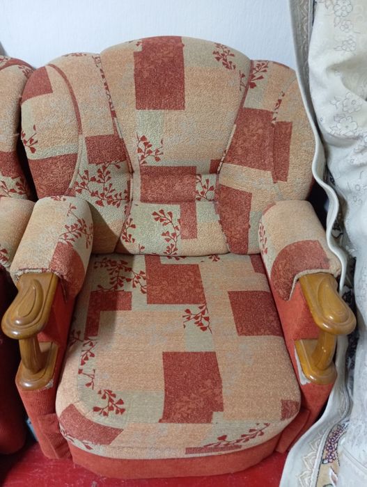 2 кресло 1 диван в центре города