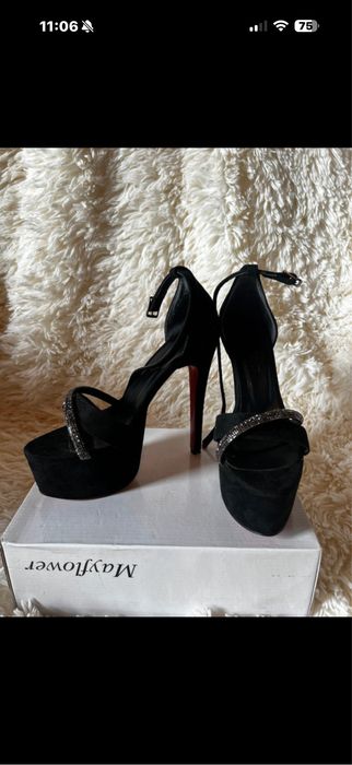 Sandale cu toc subtire