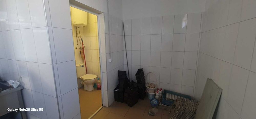 Търговски обект 120 кв.м на главен булевард в ж.к. Младост II