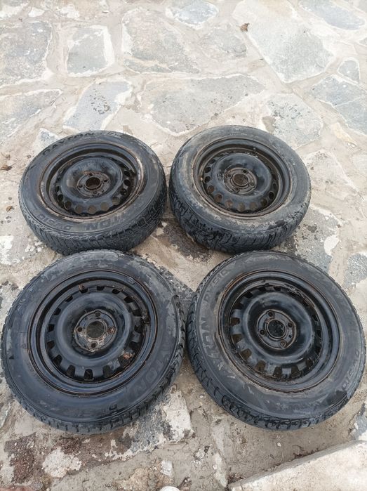 Зимни гуми с джанти 15-ки