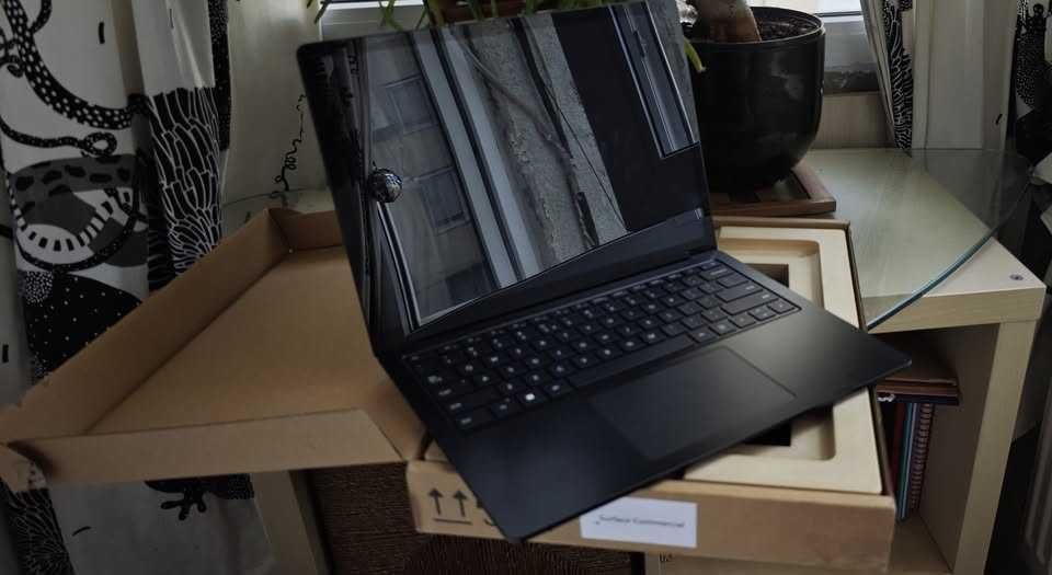 Microsoft Surface Laptop 5 *nou in cutie originala* Intel® Core i7-1265U, 16GB, 256GB