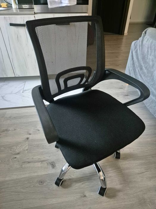 Scaun ergonomic negru