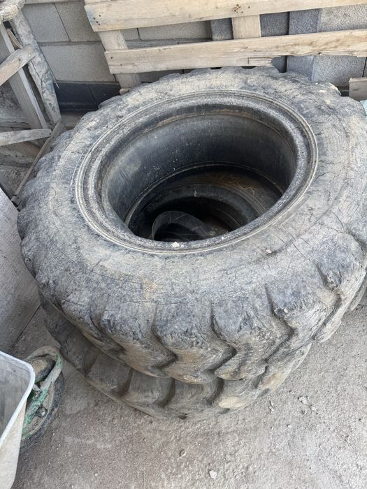 На погрузчик шины 15,5-25 L3