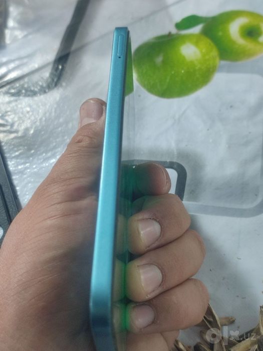 Honor 200 lite holati ideal srochna sotiladi