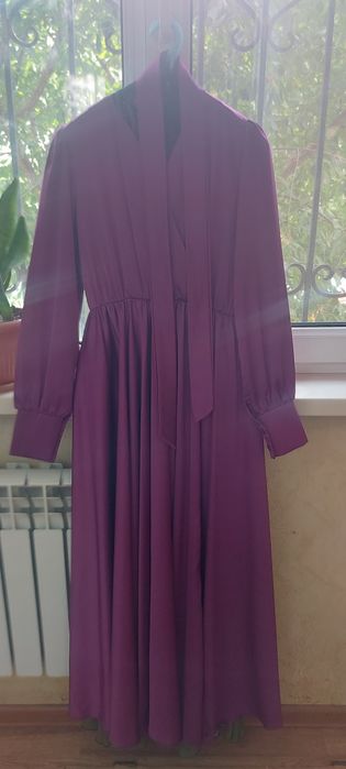 Платье длинное материал атлас