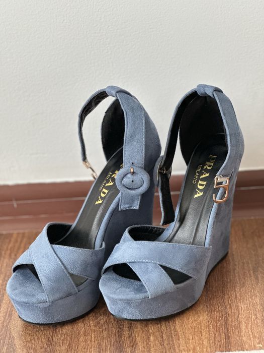 Серо голубой Туфли от Prada