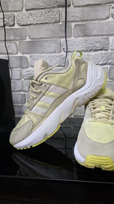 Оригинальные кроссы adidas