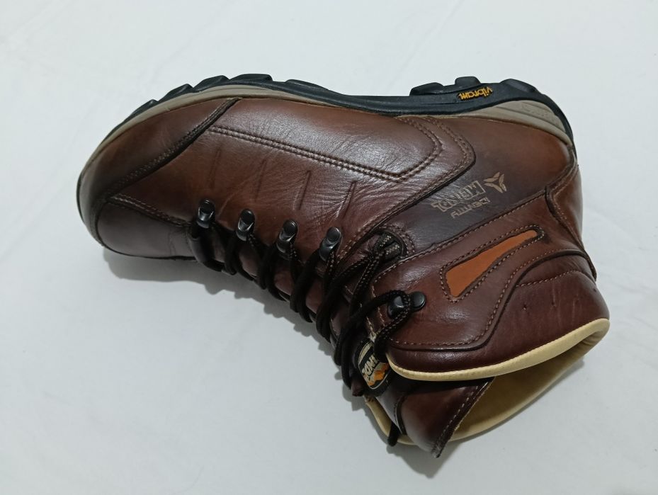 42,5 Ghete Meindl Identity masura 42,5