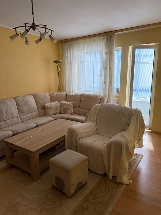 Închiriere apartament 3 camere