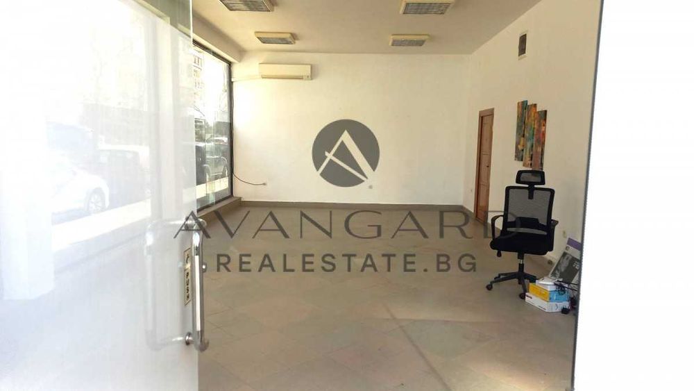 Продава се Магазин в Пловдив, Кючук Париж - 83 кв.м за 1428 €/кв.м - Снимка #1